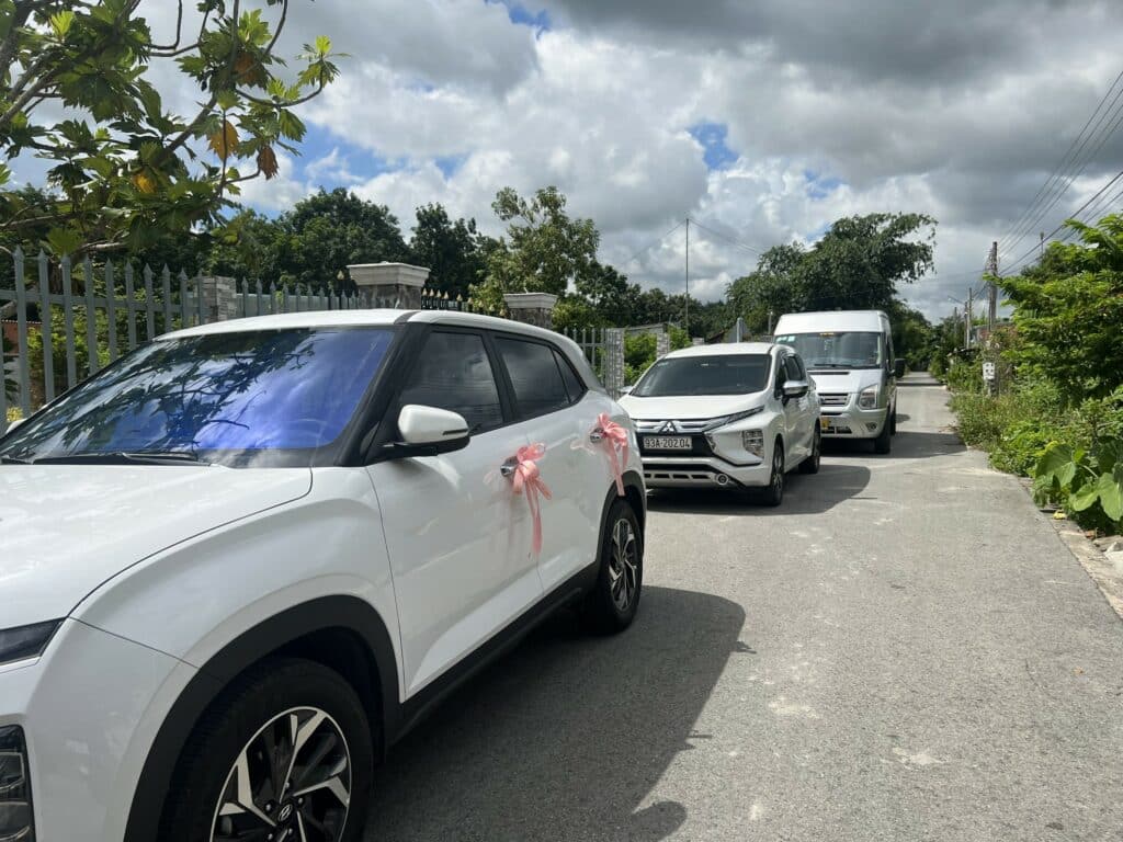 Dich vu taxi binh phuoc 24h cho dam cuoi